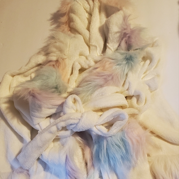 Pottery Barn Teen Unicorn Rainbow Faux Fur Robe - Picture 5 of 6